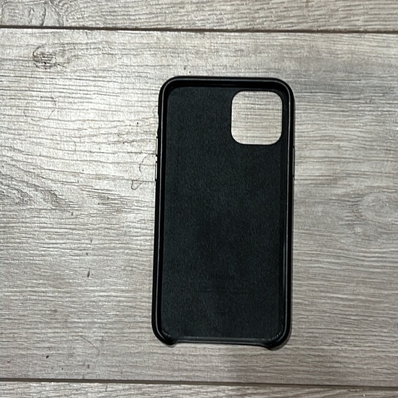 iPhone 11 Pro leather case - Picture 2 of 2